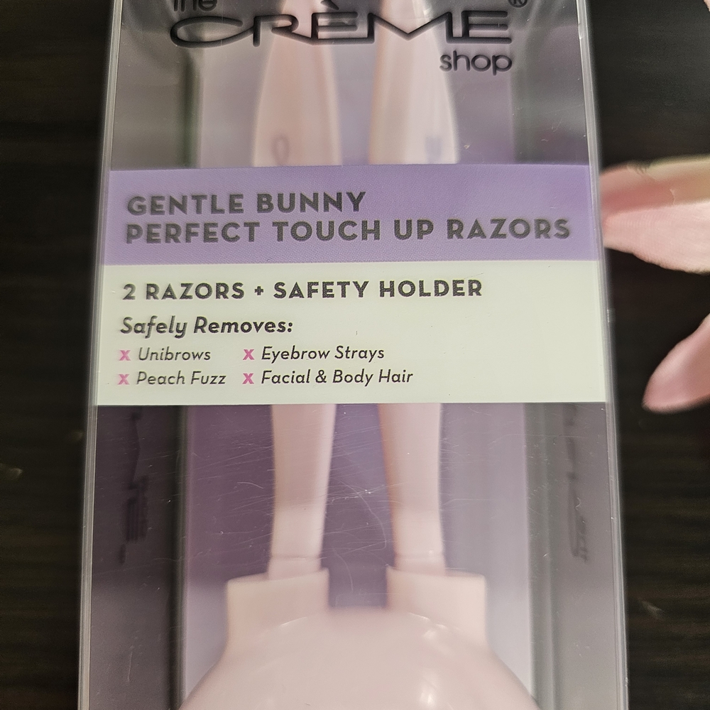 5 For $35!! - The Crème Shop Gentle Bunny Perfect Touch Up Razors - Lavender - Picture 2 of 3